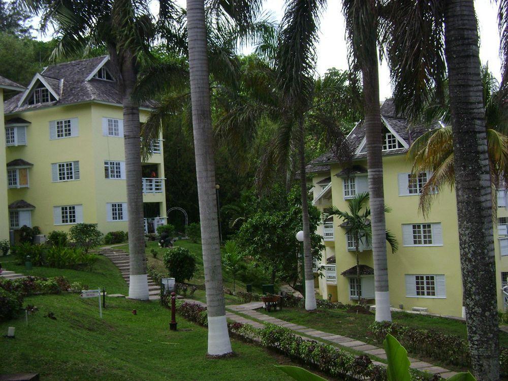 Condos At The Ridge Очо Риос Екстериор снимка